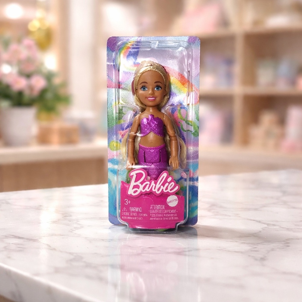Barbie Dreamtopia Mermaid Chelsea Doll with Blond Wavy Hair and OmbreTailMermaid